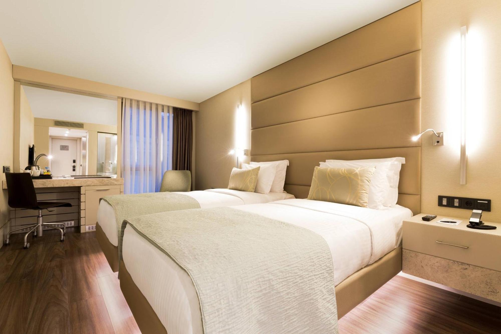 Ac Hotel Istanbul Macka Exterior photo