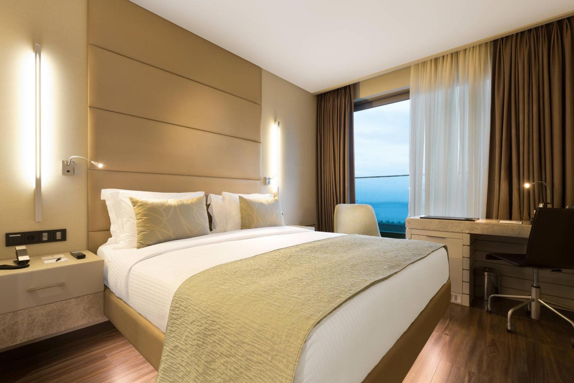 Ac Hotel Istanbul Macka Exterior photo